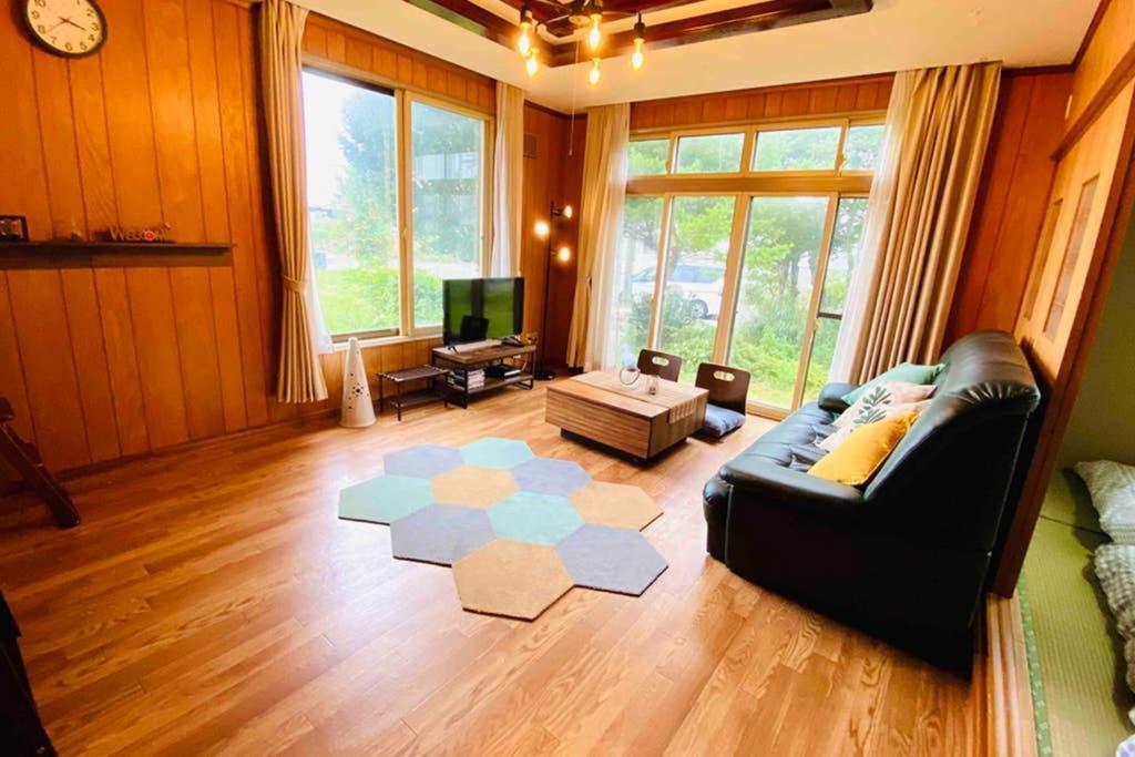 Villa Manyi'S Onsen House 天然温泉マンイの湯 Shiraoi Exterior foto