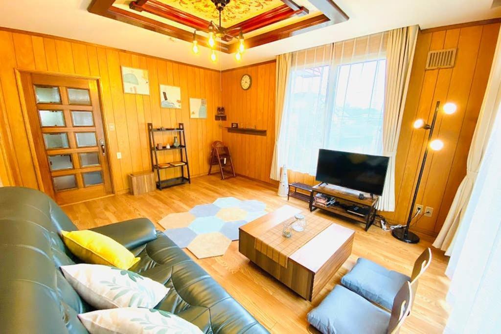 Villa Manyi'S Onsen House 天然温泉マンイの湯 Shiraoi Exterior foto